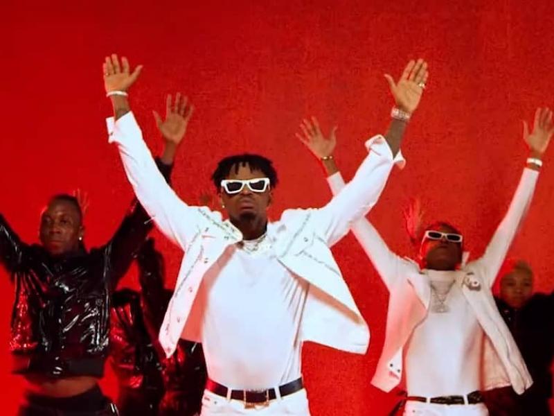 L'extrait de "Yo Pe remix" chantait par Innoss'b et Diamond Platnumz.