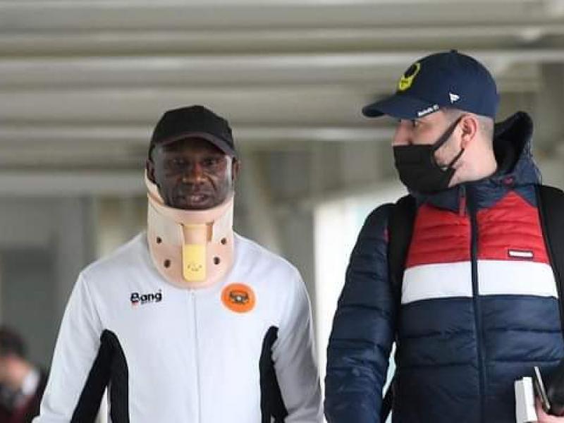 Florent Ibenge avec un membre de son staff technique, en partance pour Lubumbashi.
