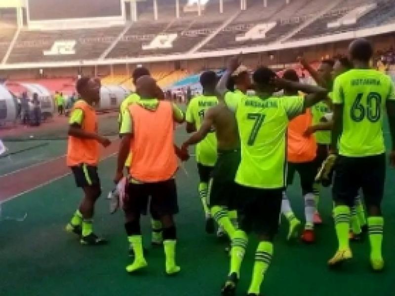 Les joueurs du FC Feneline en pleine célébration au stade des martyrs de Kinshasa.