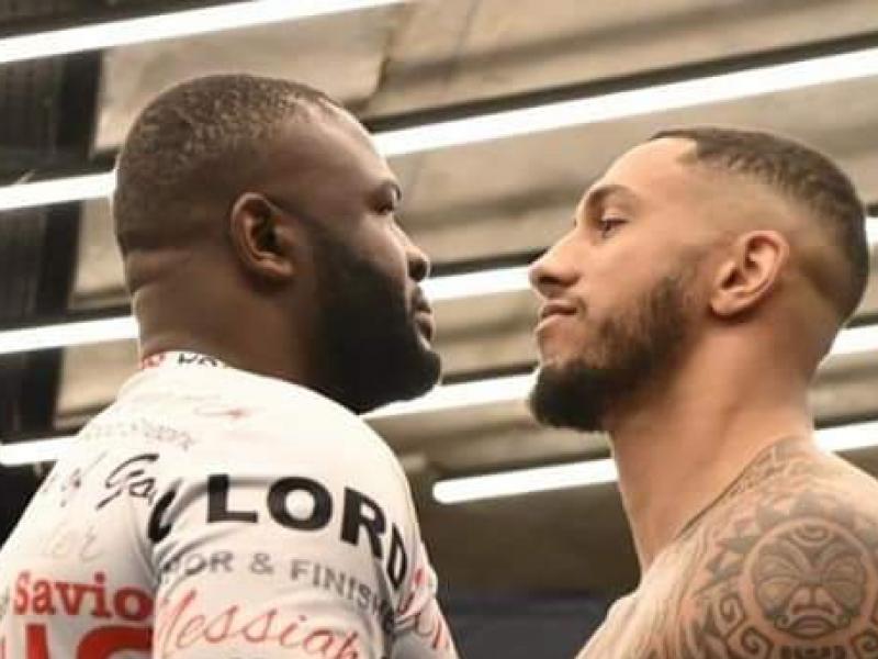 Martin Bakole et Tony Yoka durant la pesée.