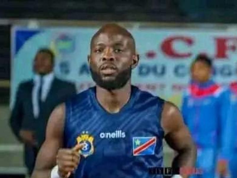 Jody Lukoki lors d'une rencontre de l'équipe nationale de la RDC disputée au stade des martyrs de Kinshasa.