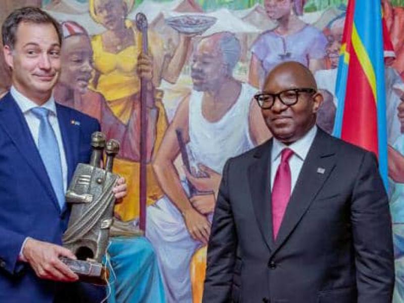 De gauche à droite, le premier ministre belge Alexander De Croo et Sama Lukonde, premier ministre de la RDC