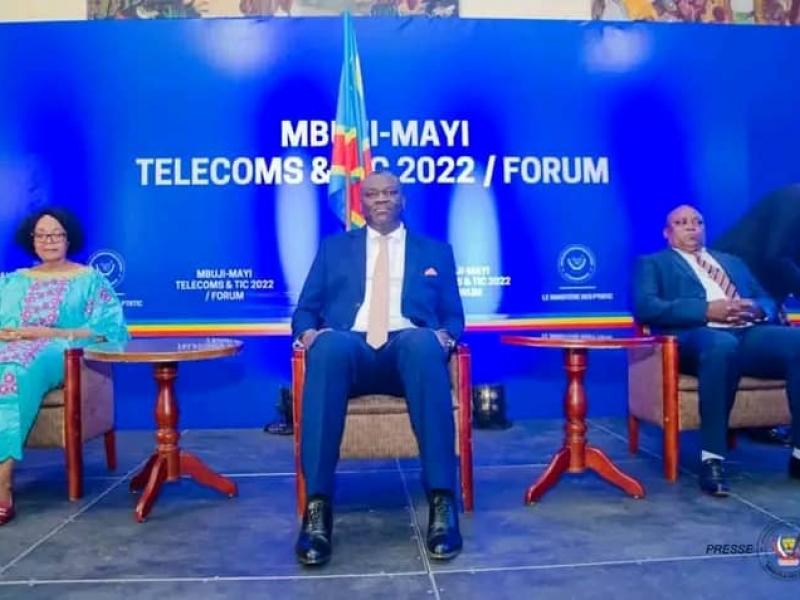 Le ministre des PTNTIC, Augustin Kibasa prononce son mot lors de la cérémonie d'ouverture du forum des télécommunications et des TIC