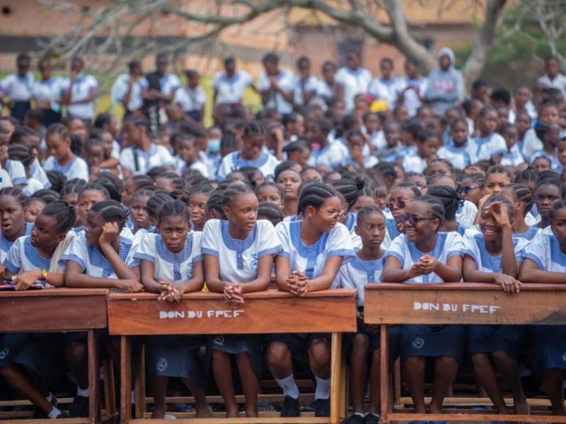 Les élèves au lycée Kimwenza