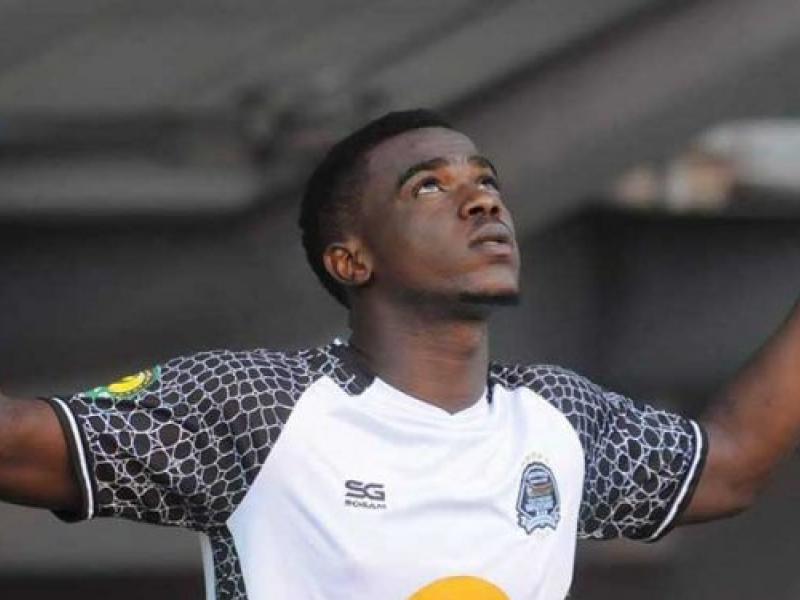 Isaac Tshibangu sous les couleurs du TP Mazembe.