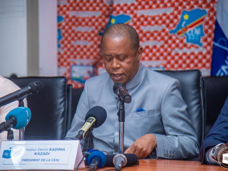Le président de la CENI, Denis Kadima lors de la cérémonie d'ouverture des plis du marché d'acquisition des kits d'enrôlement des électeurs, vendredi 08 juillet