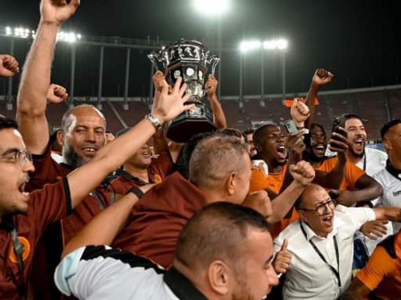 Les joueurs de la RS Berkane en pleine célébration de leur sacre en coupe du trône.