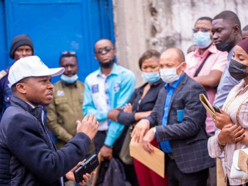 Le rapporteur adjoint de la CENI, Paul Muhindo lors d'une tournée des antennes de la centrale électorale, jeudi 21 juillet