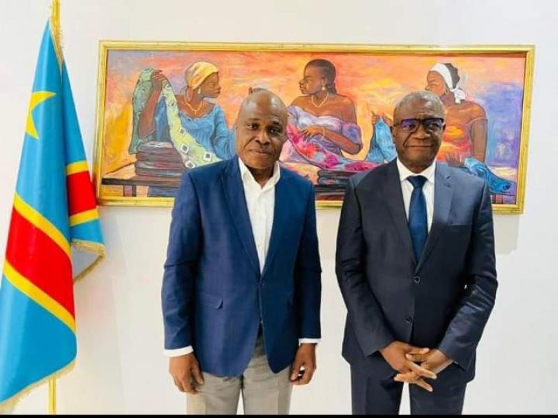 Martin Fayulu (à gauche) et le Prix Nobel Dr Dénis Mukwege (à droite)