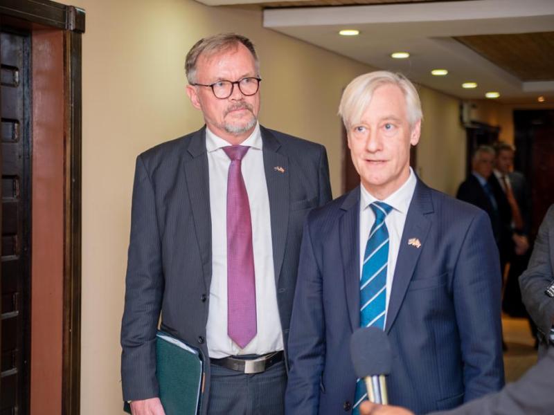 Une délégation de la Norvège conduite par  Erling Rimestad, Secrétaire d'État au ministère des Affaires étrangères, après la rencontre avec le deuxième vice-président de la CENI Didi Manara