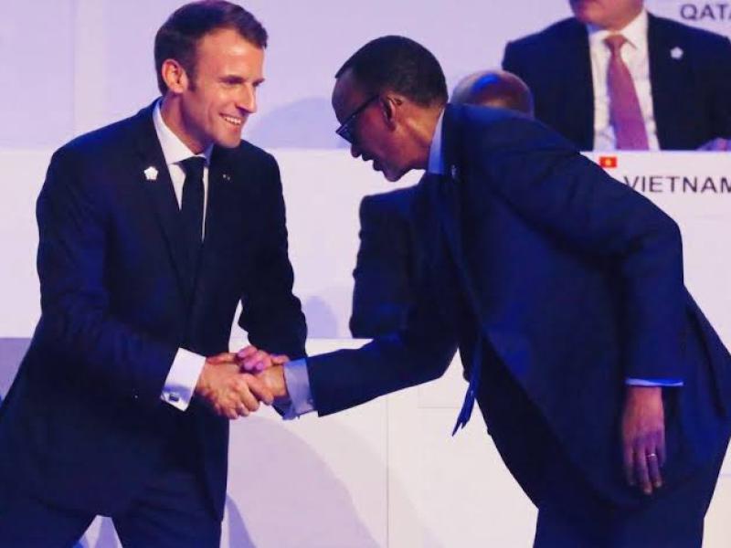 Le président français Emmanuel Macron et Paul Kagame, président rwandais