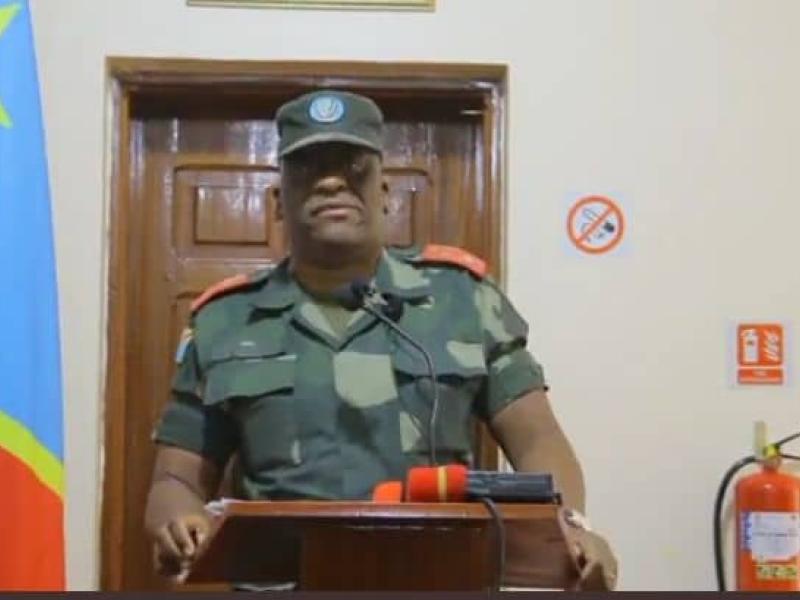 Le gouverneur militaire de la province de l'Ituri ,le général Luboya N'kashama  devant la presse le jeudi 05 janvier 2023