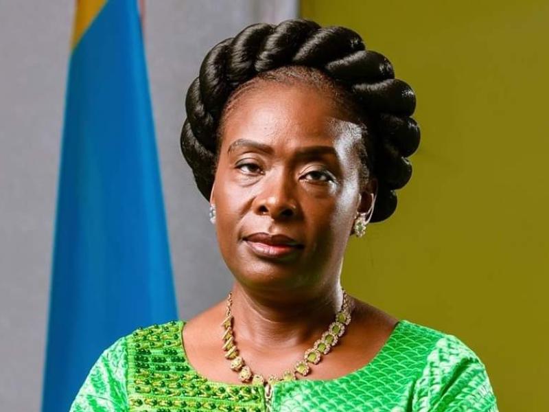 La ministre d'État en charge du portefeuille, Adèle Kayinda