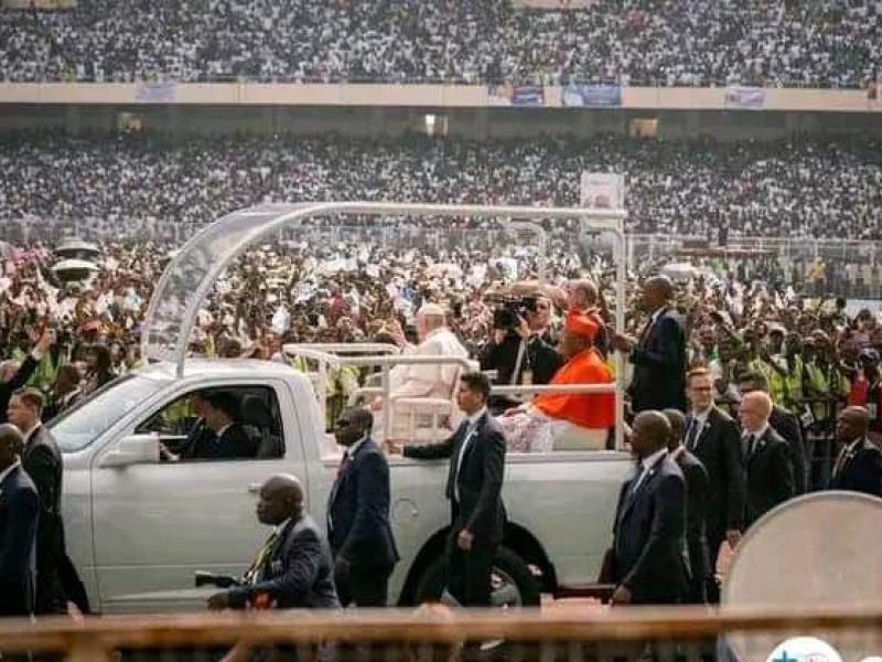 Le Pape François au stade des martyrs de Kinshasa.