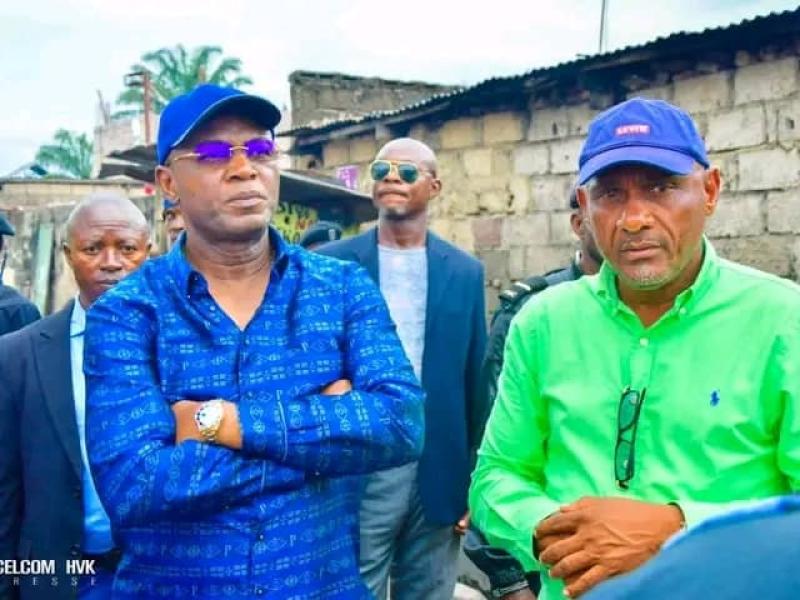 Le gouverneur de la ville de Kinshasa , Gentiny Ngobila et son Vice , Gérard Mulumba. Photo d'illustration