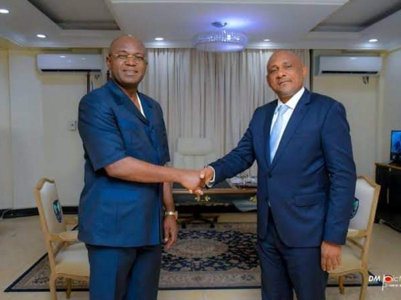 Rencontre de Gecoco Mulumba avec le gouverneur Gentiny Ngobila aussitôt après son élection à l'Assemblée provinciale de Kinshasa