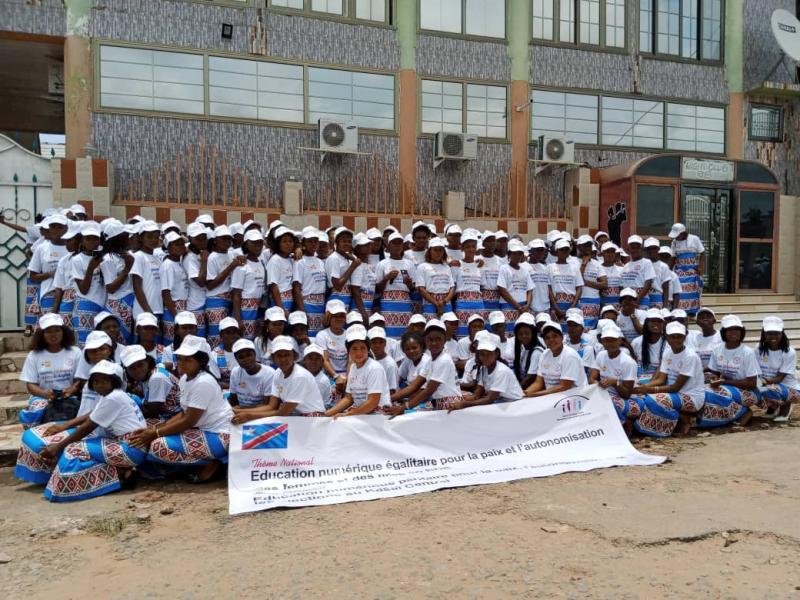 Un échantillon de jeunes filles de Kananga, bénéficiaire du projet Justice, Autonomisation et Dignité de la femme et de la jeune fille (JAD)