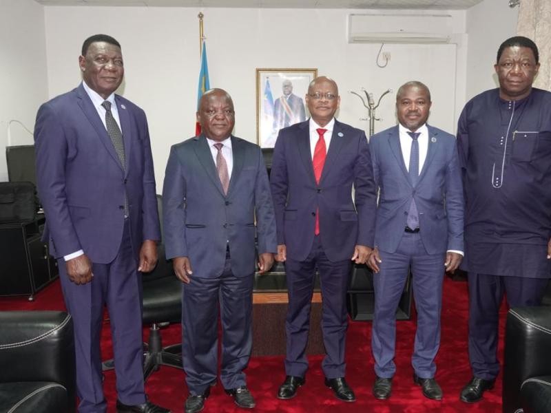 Le ministre en charge de l'intégration régionale, Mbusa Nyamwisi et la délégation de la CEEAC