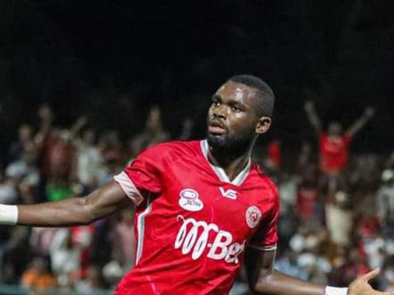 Jean Baleke en pleine célébration d'un but