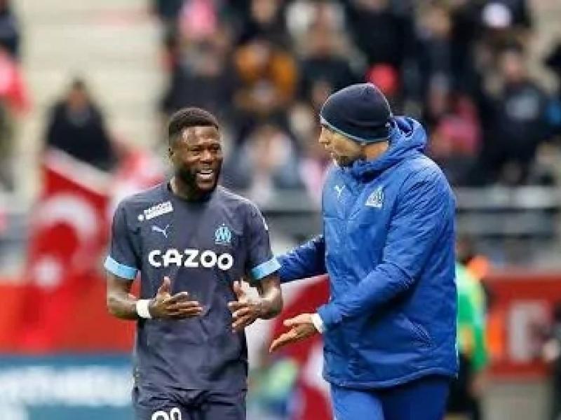 Chancel Mbemba et Igor Tudor.