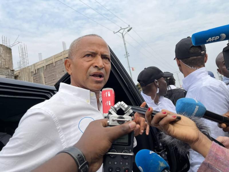 Moïse Katumbi accorde une interview à la presse lors de la marche de l'opposition à Kinshasa