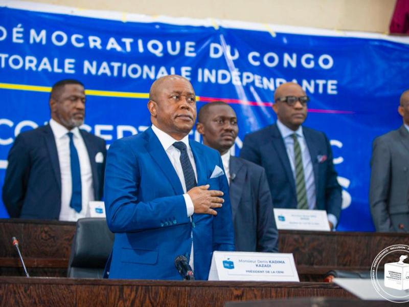Les membres de la CENI au cours d'une séance de concertation avec les partis et regroupements politiques, vendredi 16 juin 2023.