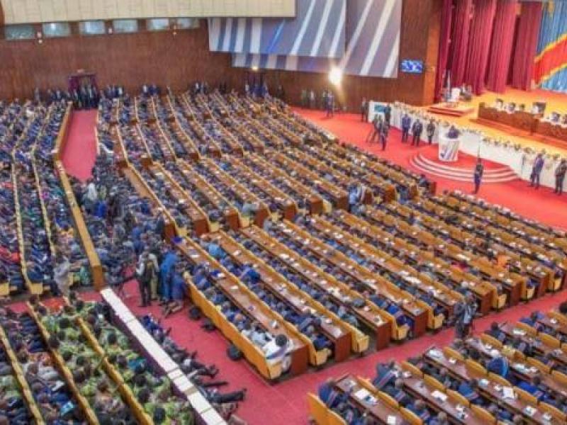 Les députés nationaux lors d'une plénière.