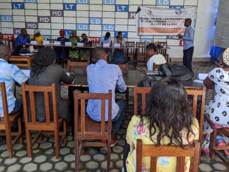 Clôture de la formation  organisée par l'OJCAD à Goma pour les jeunes sur l'entrepreneuriat