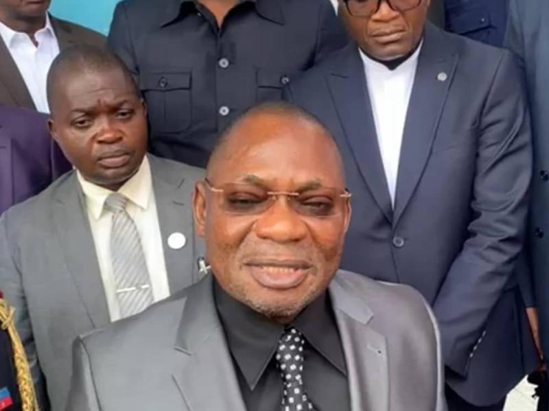 Le Procureur Général près la Cour de Cassation Firmin Mvonde après sa visite au commissariat général de la PNC ville de Kinshasa.