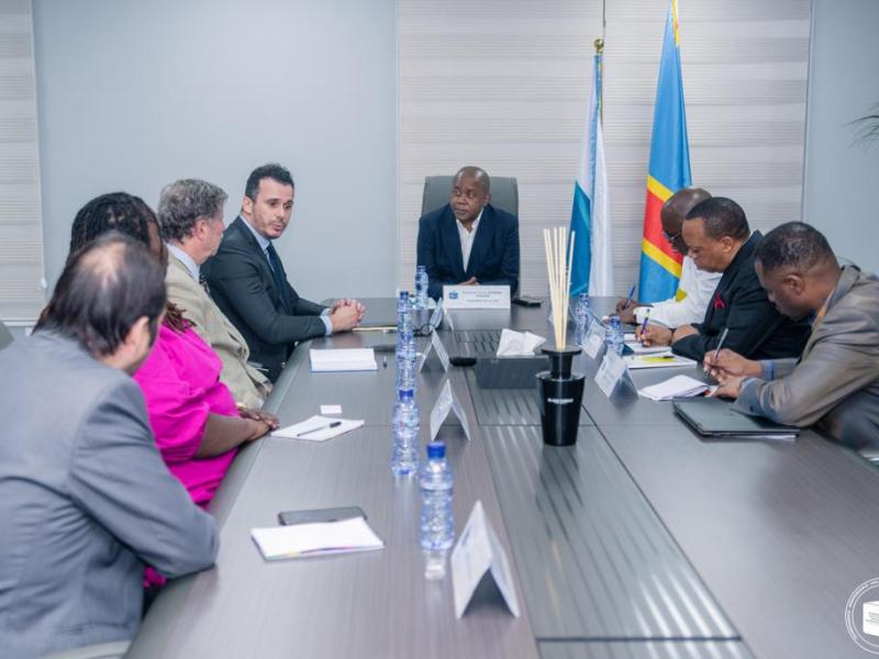 Le Président de la CENI, Denis Kadima lors d'un échange avec une délégation du centre Carter.