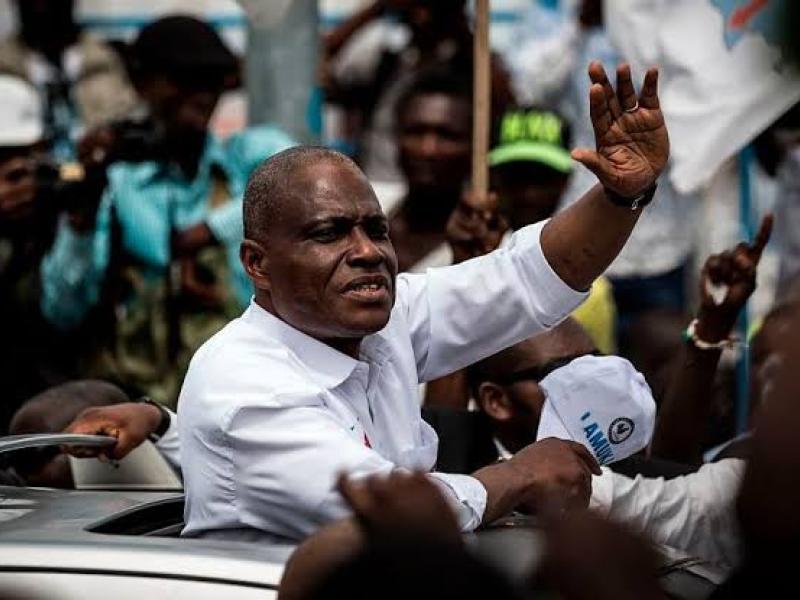 Martin Fayulu lors d'une manifestation organisée par Lamuka.