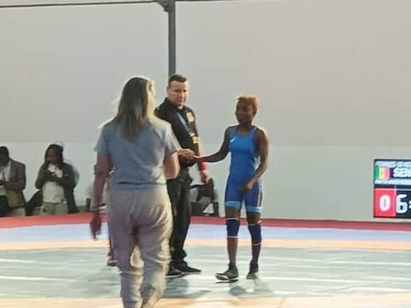 La lutteuse congolaise, Chancelvie Gomba après sa défaite contre la sénégalaise Rosalie Diata. [Photo d'illustration]