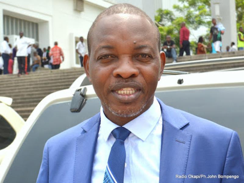 Le député provincial Mike Mukebayi