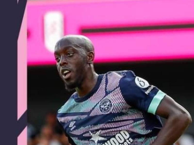 Yoane Wissa en pleine célébration de son but face à Fulham
