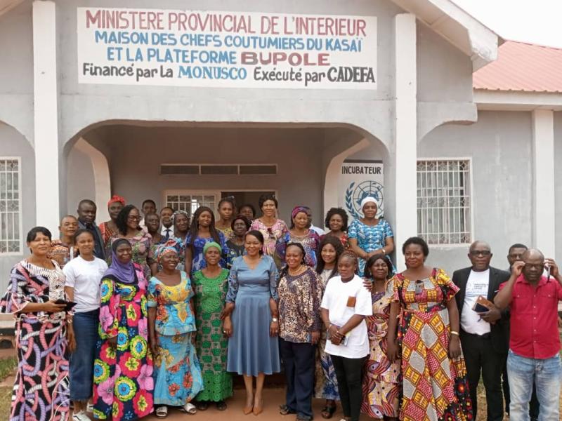 La photo de famille après le lancement de l'atelier par DENISE MULUKA.