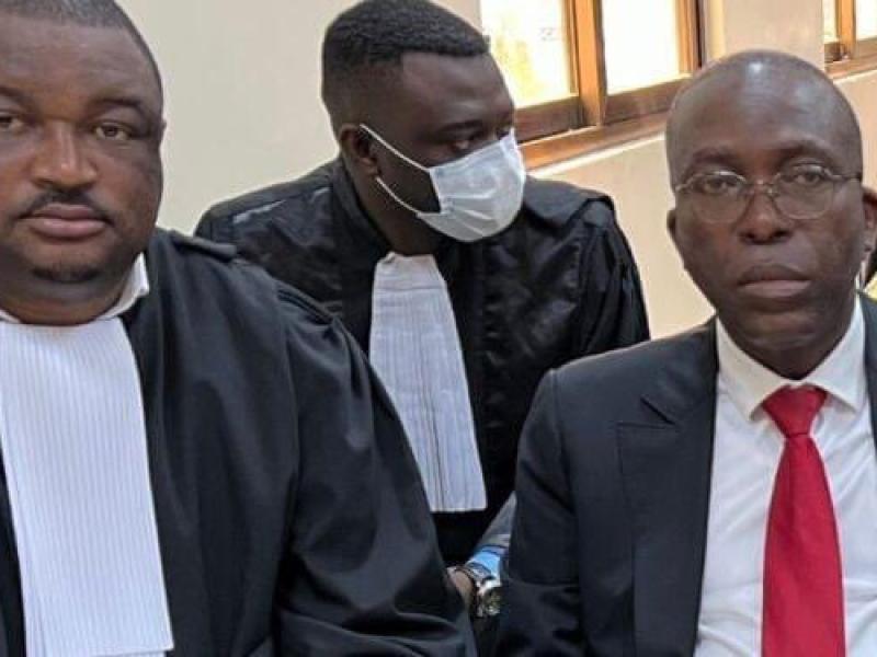 Augustin Matata Ponyo et ses avocats à la cour constitutionnelle.