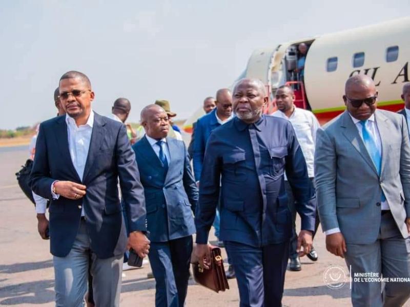 Didier Budimbu, Vital Kamerhe et quelques personnalités à l'aéroport de Luano (Lubumbashi).