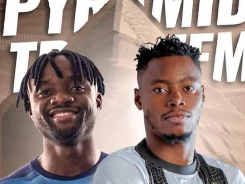 Fiston Mayele Kalala et l'attaquant du TP Mazembe Philippe Kinzumbi. [Photo d'illustration]