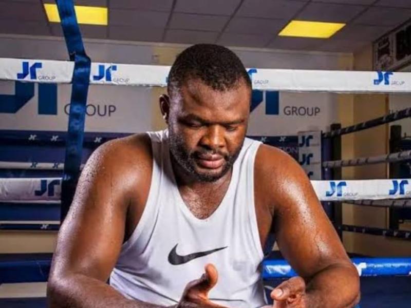 Martin Bakole, Boxeur RD Congolais.
