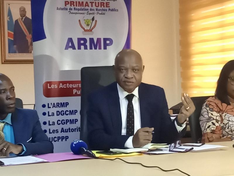 Le PCA de l'ARMP Armand Ciamala entouré de ses collaborateurs