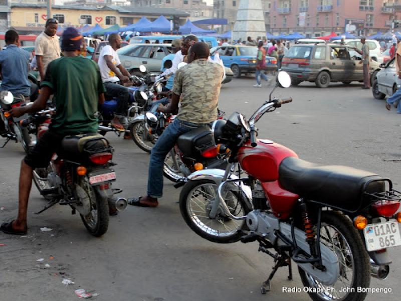 Taximen moto oeuvrant dans la ville de Goma [photo d'illustration]