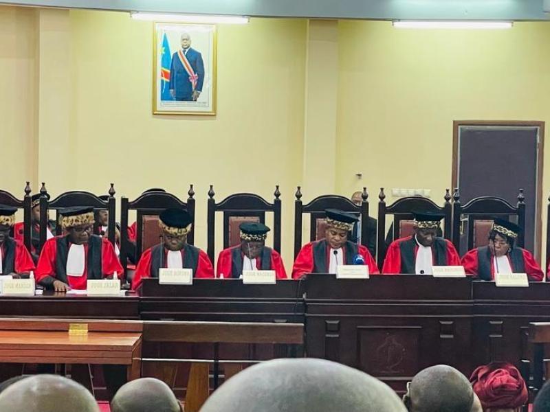 Le bureau de la constitutionnelle en pleine audience des contentieux électoraux des législatives de décembre 2023.