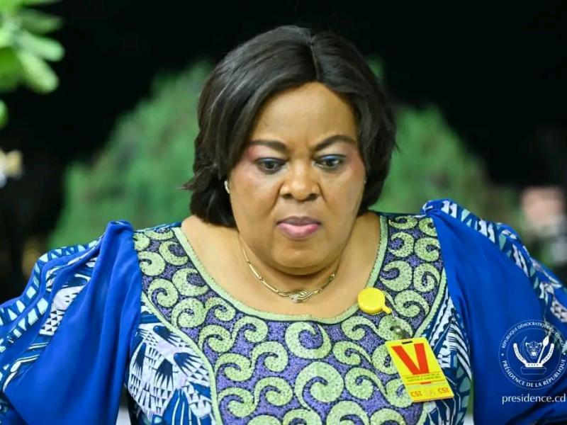 La ministre d'État, ministre de la justice et garde des sceaux, Rose Mutombo .