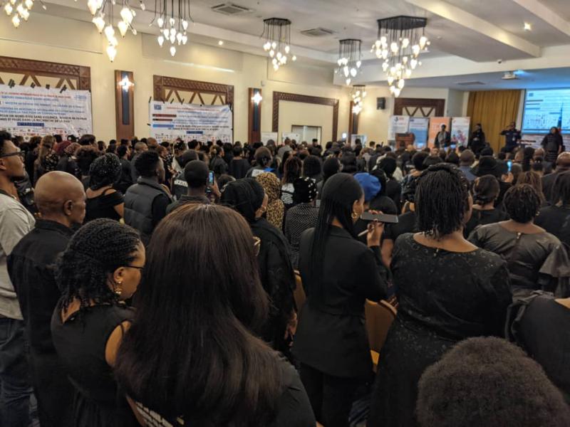 Des femmes revêtues des vêtements noirs, symbole de deuil [photo d'illustration]