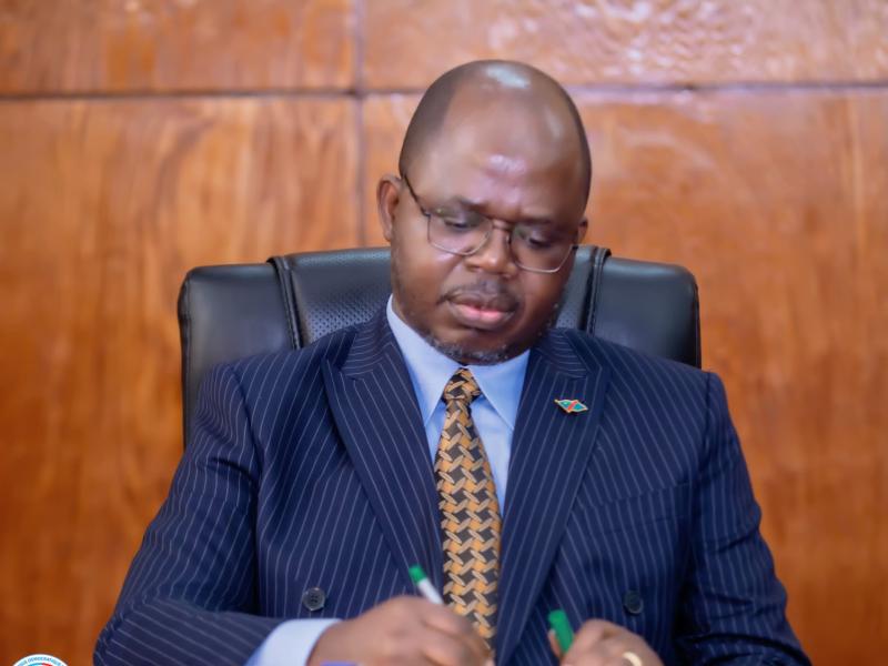Le Premier vice-président de l'Assemblée nationale Jean-Claude Isaac Tshilumbayi.