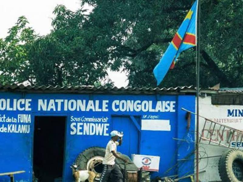 Une vue d'un sous commissariat de la Police nationale congolaise à Kinshasa.