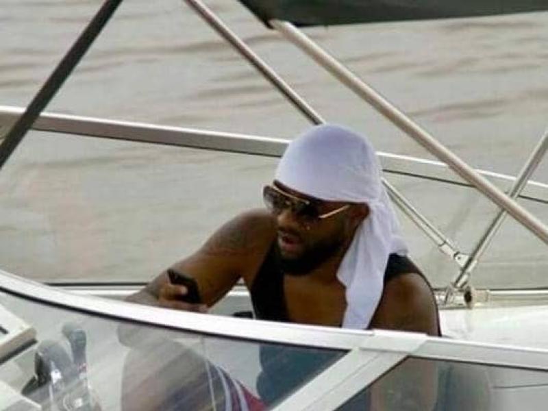 Fally Ipupa lors du tournage du clip de la chanson "Eloko oyo" en 2017 sur le fleuve Congo. [Photo d'illustration]