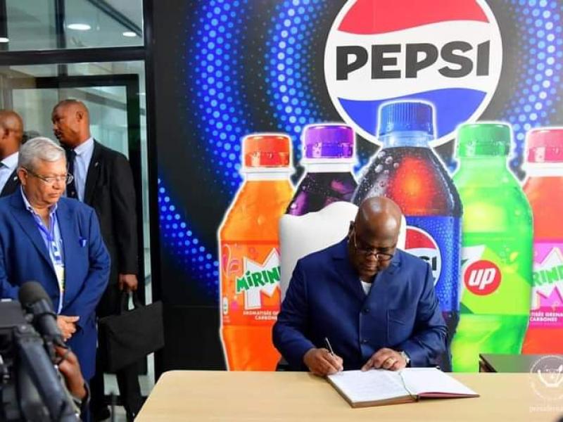 Félix Tshisekedi pendant la cérémonie d'inauguration de l'usine de Pepsi RDC.
