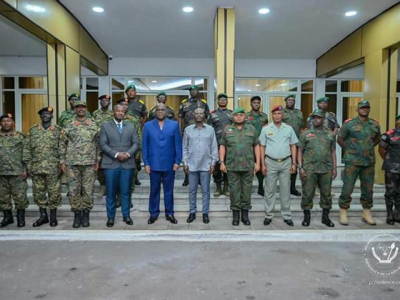 Félix Tshisekedi, Guy Mwadiamvita, Christian Tshiwewe, Jean-Jacques Bouya, et quelques militaires congolais et ougandais.