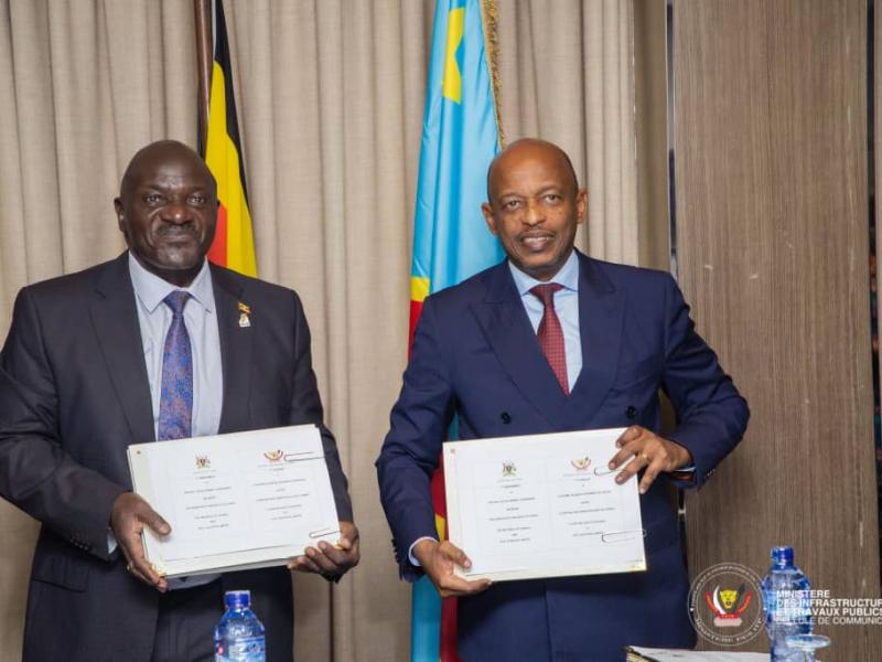 Edouard Katumba, Ministre des Infrastructures et Transports de l'Ouganda et Alexis Gisaro Ministres des ITP/RDC